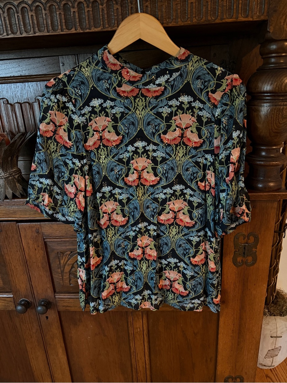 Meadow Rue by Anthropologie High-Neck Floral Top with gold stitching size 12